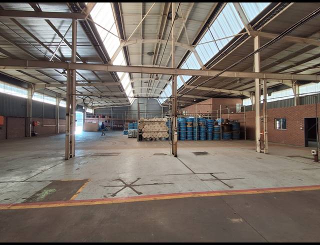1,000M² WAREHOUSE TO LET IN HERIOTDALE